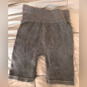 NEW ribbed, soft grey legging shorts